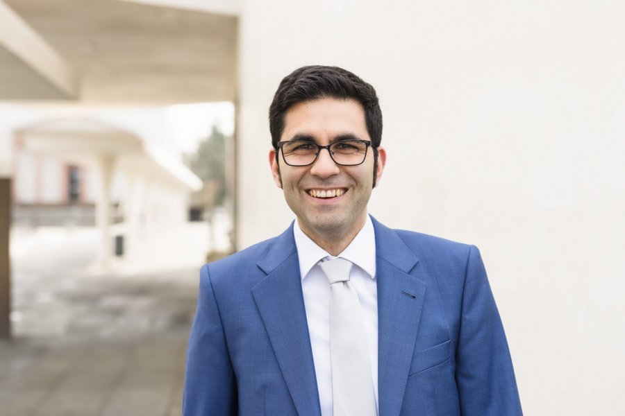 Notar in Rüsselsheim | Rüsselsheimer Notar & Rüsselsheimer Notariat spezialisiert auf Anliegen von Notaren zum Immobilienrecht, Wirtschaftsrecht & Erbrecht | Notar & Notariat für Rüsselsheim | Notar & Notariat für Raunheim | Notar & Notariat für Kelsterbach | Notartermin online vereinbaren | Notartermin in Rüsselsheim vereinbaren | Notartermin für Raunheim | Notartermin für Kelsterbach | rechtssichere Abwicklung Ihrer Notarurkunde beim Notar in Rüsselsheim | Rüsselsheimer Notar & Rüsselsheimer Notariat für Hauskauf, Grundstückskauf, Grundschuld, Testament, Erbvertrag, Erbschein, Erbausschlagung, Ehevertrag, Vorsorgevollmacht, Generalvollmacht, Patientenverfügung