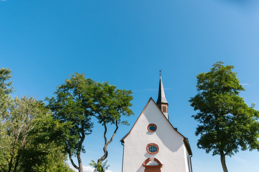 Ihr Notar für Raunheim | Notariat für Raunheimer & Raunheimerinnen | Schnelle & rechtssichere Abwicklung Ihrer Notarurkunde | Notar im Bezirk Raunheim | Raunheim ist mit ca. 16.000 Einwohnern die kleinste Stadt in meinem Notarbezirk, der neben Raunheim auch Rüsselsheim und Kelsterbach umfasst. Durch die Nähe zum Flughafen und der zentralen Lage ist Raunheim ein attraktiver Standort für viele Unternehmen, vor allem im Logistikbereich. Dies ist insbesondere aufgrund des Mönchhofgelände der Fall, dem Gewerbepark der Städte Raunheim und Kelsterbach. Markante Stellen in Raunheim sind unter anderen die Schrägseilbrücke Raunheim, die Mönchhofkapelle, die Ölhafenbrücke und das Resart-Ihm-Gelände in Raunheim.