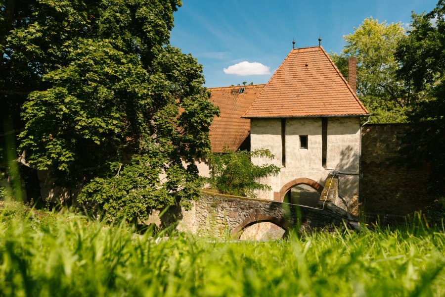 Die Festung in Rüsselsheim ist historisches Denkmal aus dem 14. Jahrhundert. Die ehemalige Wehranlage ist in Rüsselsheim beheimatet in unmittelbarer Nähe zum Main.
